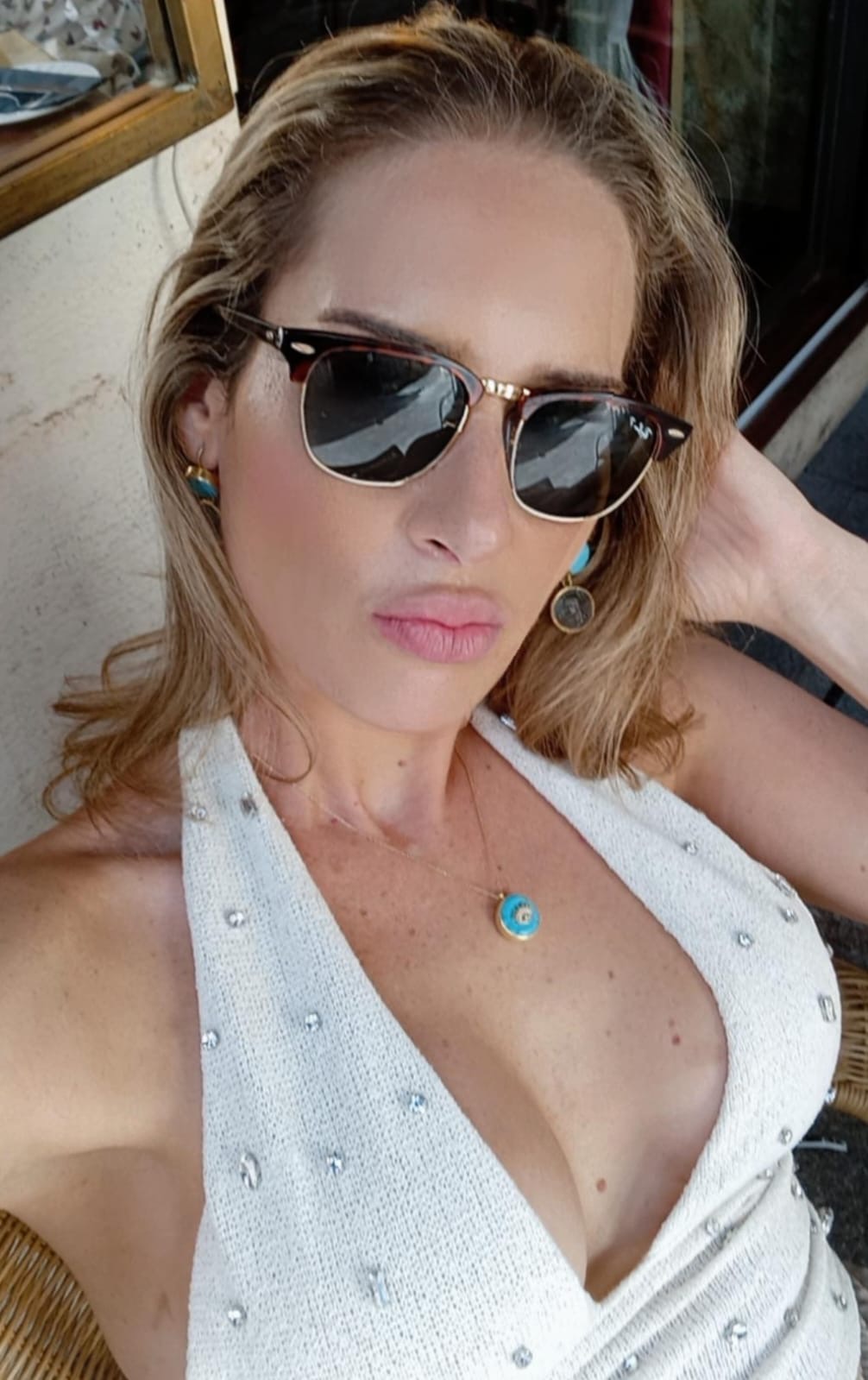 617164894 | LAURA | Chica