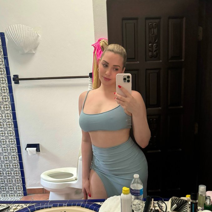 600346300 | RUTH | Chica