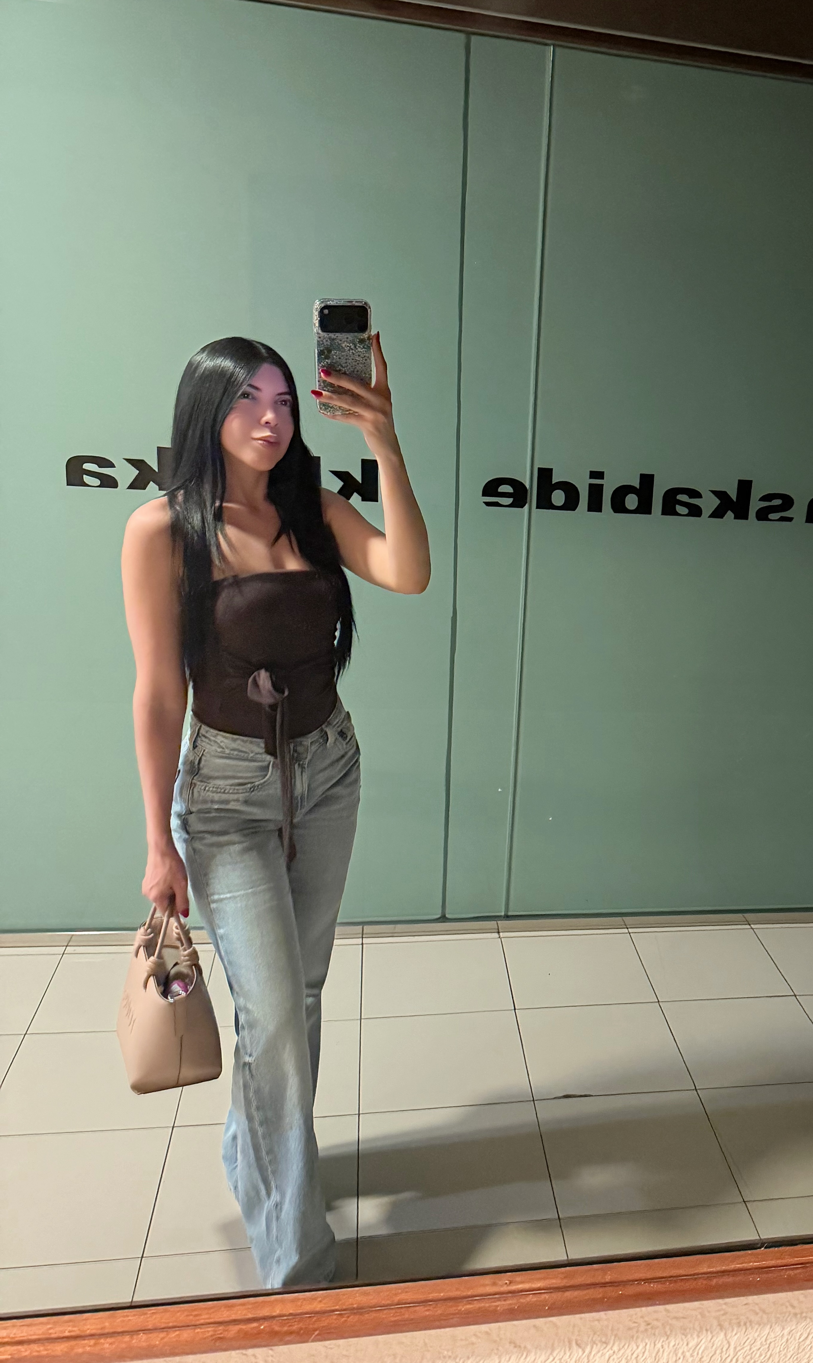 664587834 | SOFíA | Chica