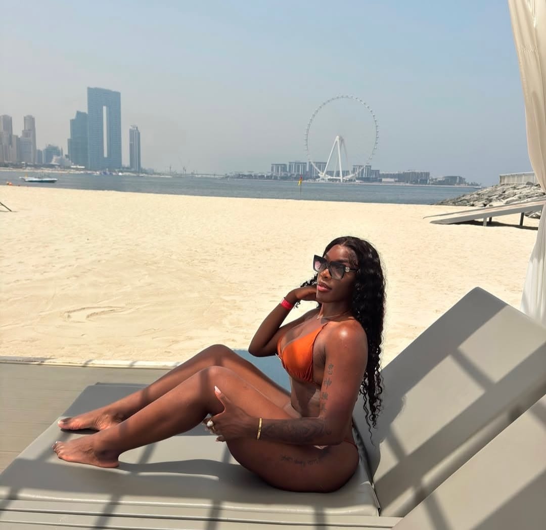 634301207 | SARA | Chica