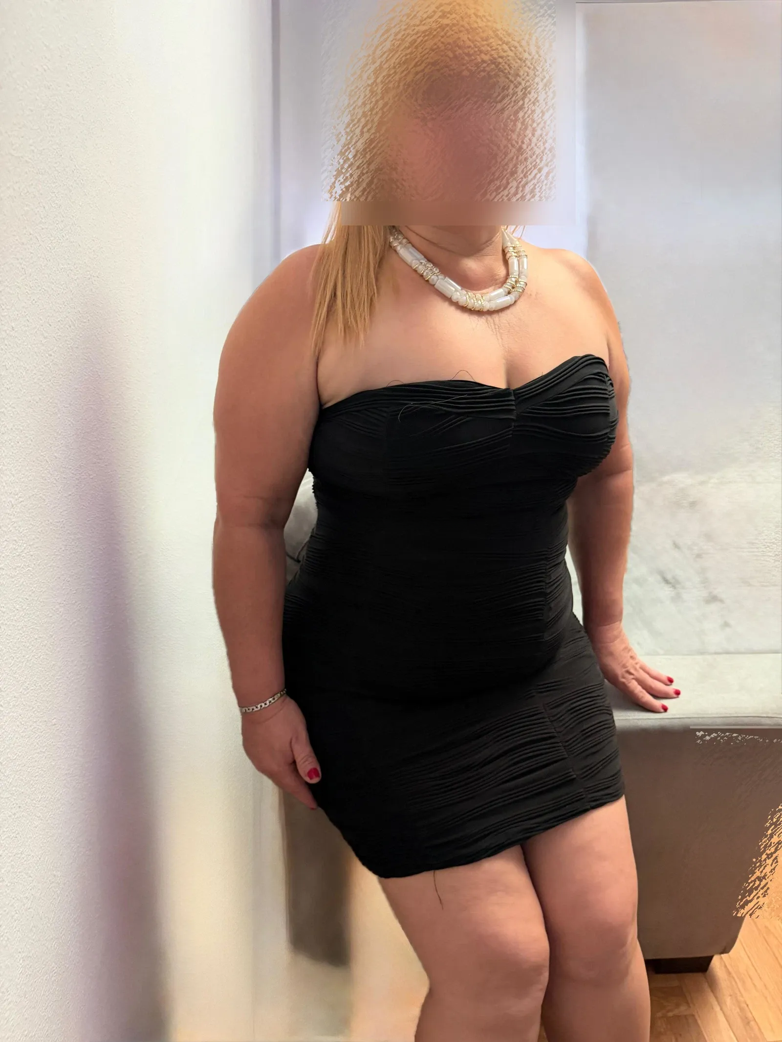 677701541 | BRENDA | Chica