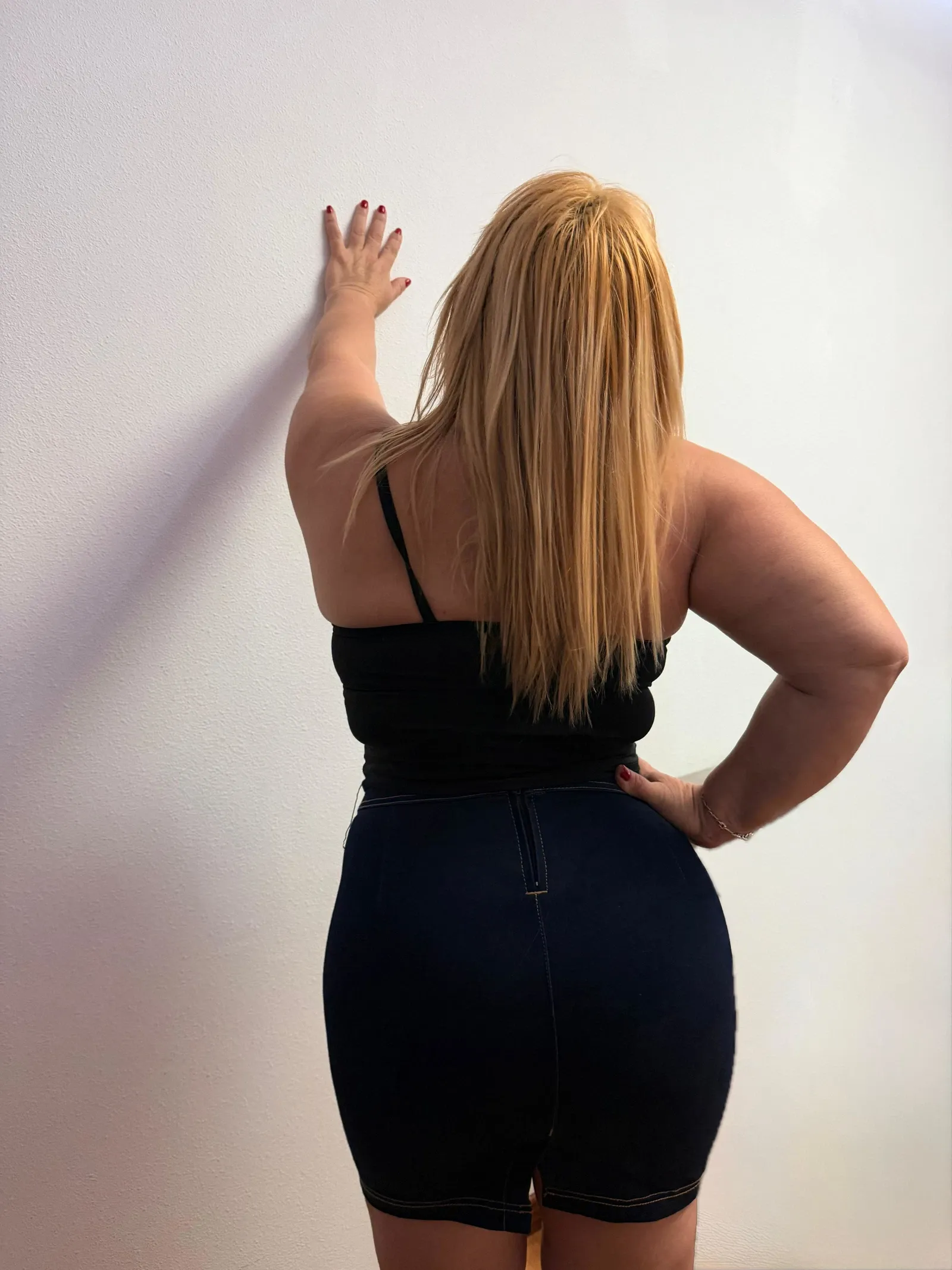 677701541 | BRENDA | Chica