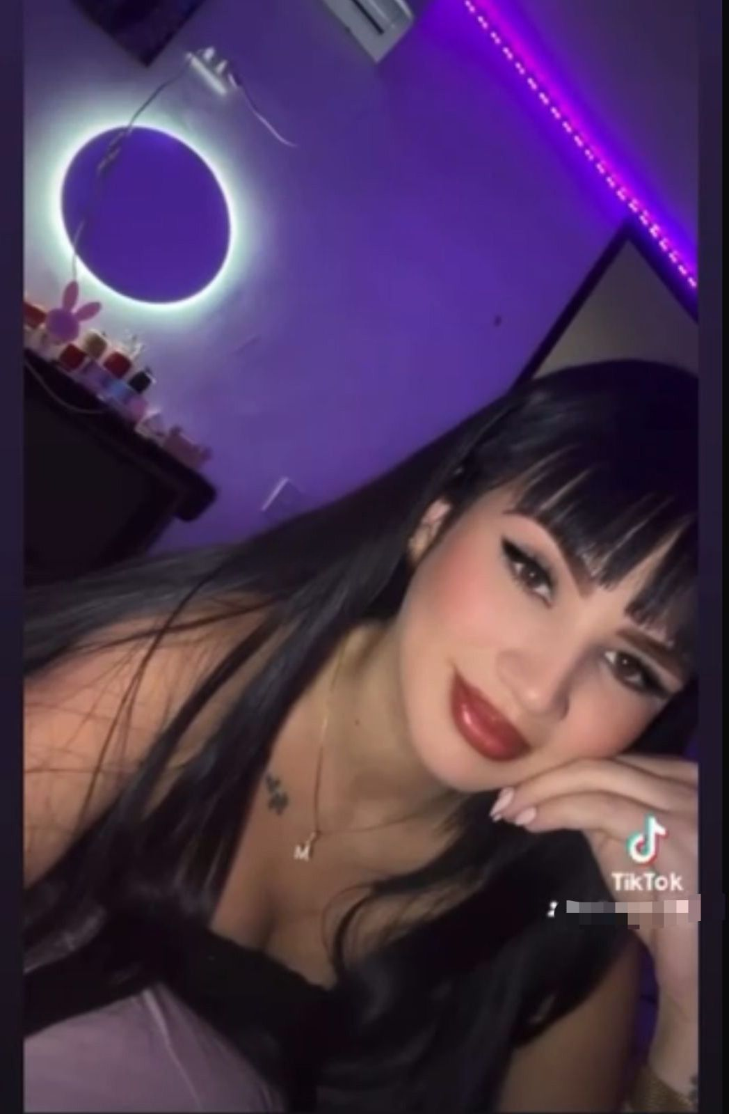 603283256 | MIA | Chica