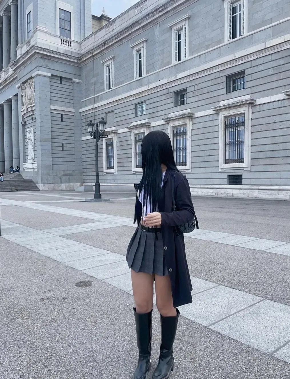 603283256 | MIA | Chica