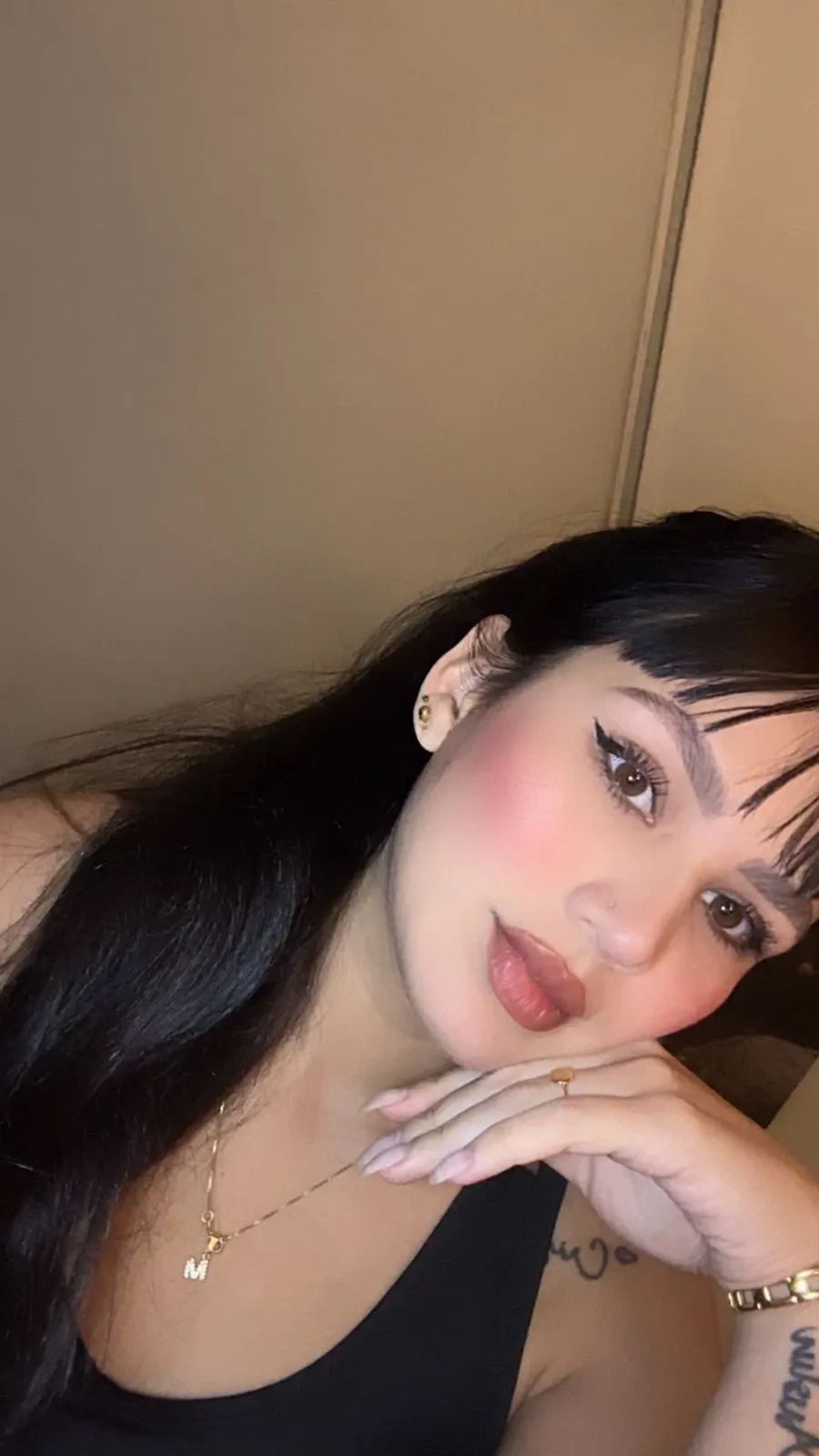 603283256 | MIA | Chica