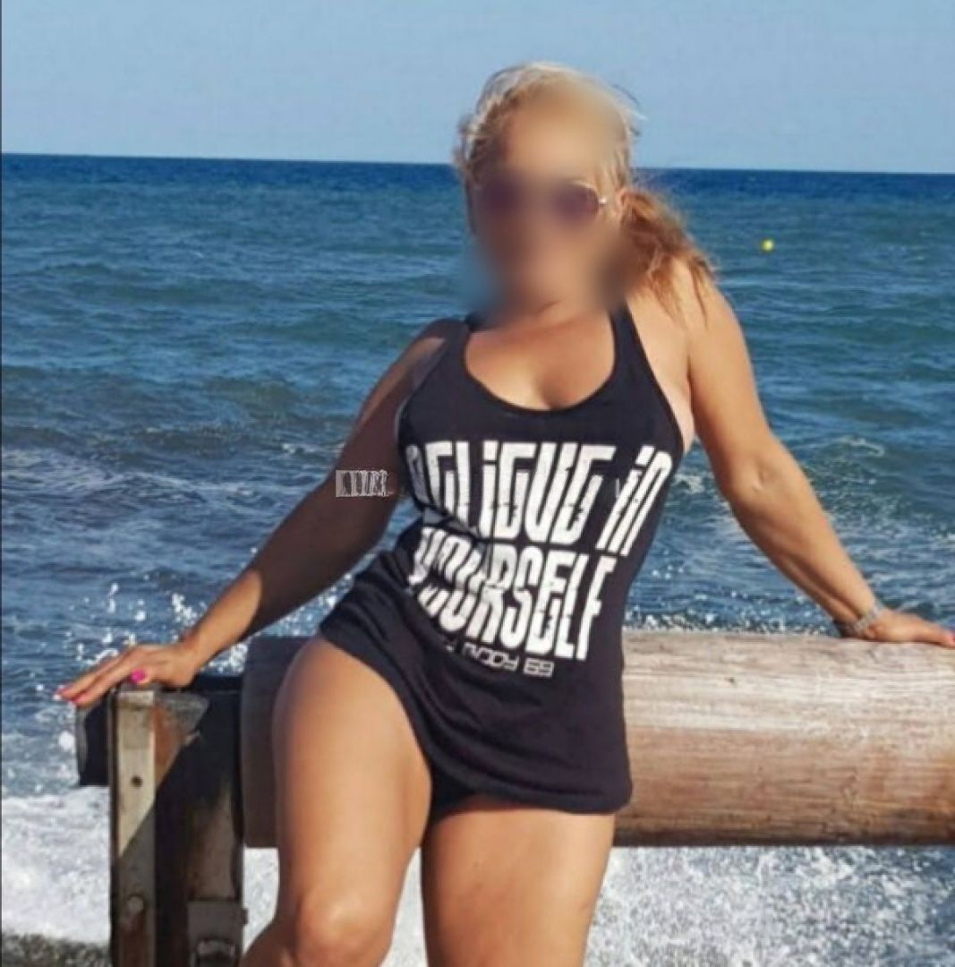 624898835 | NATALIA | Chica