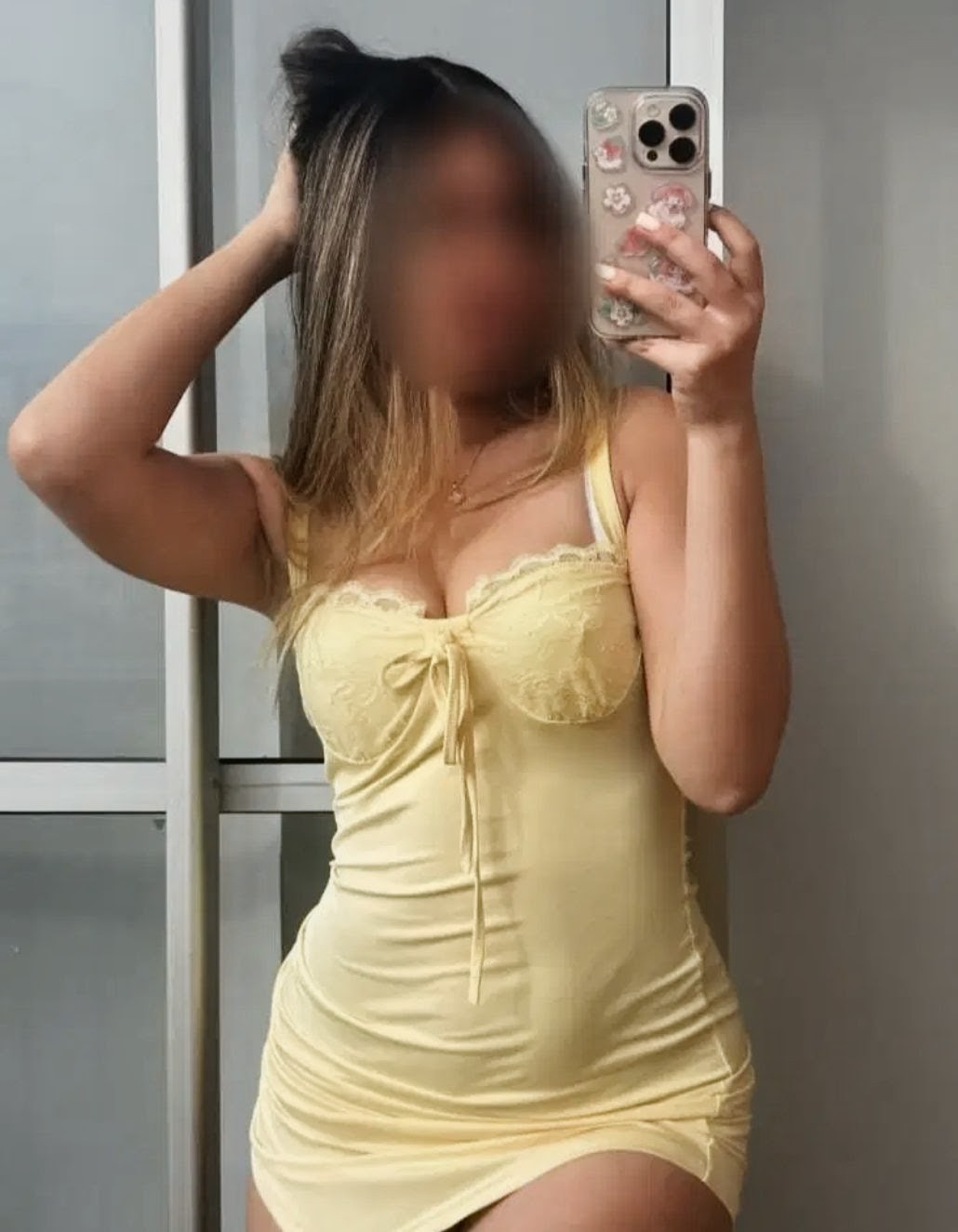 642909614 | YOLI | Chica