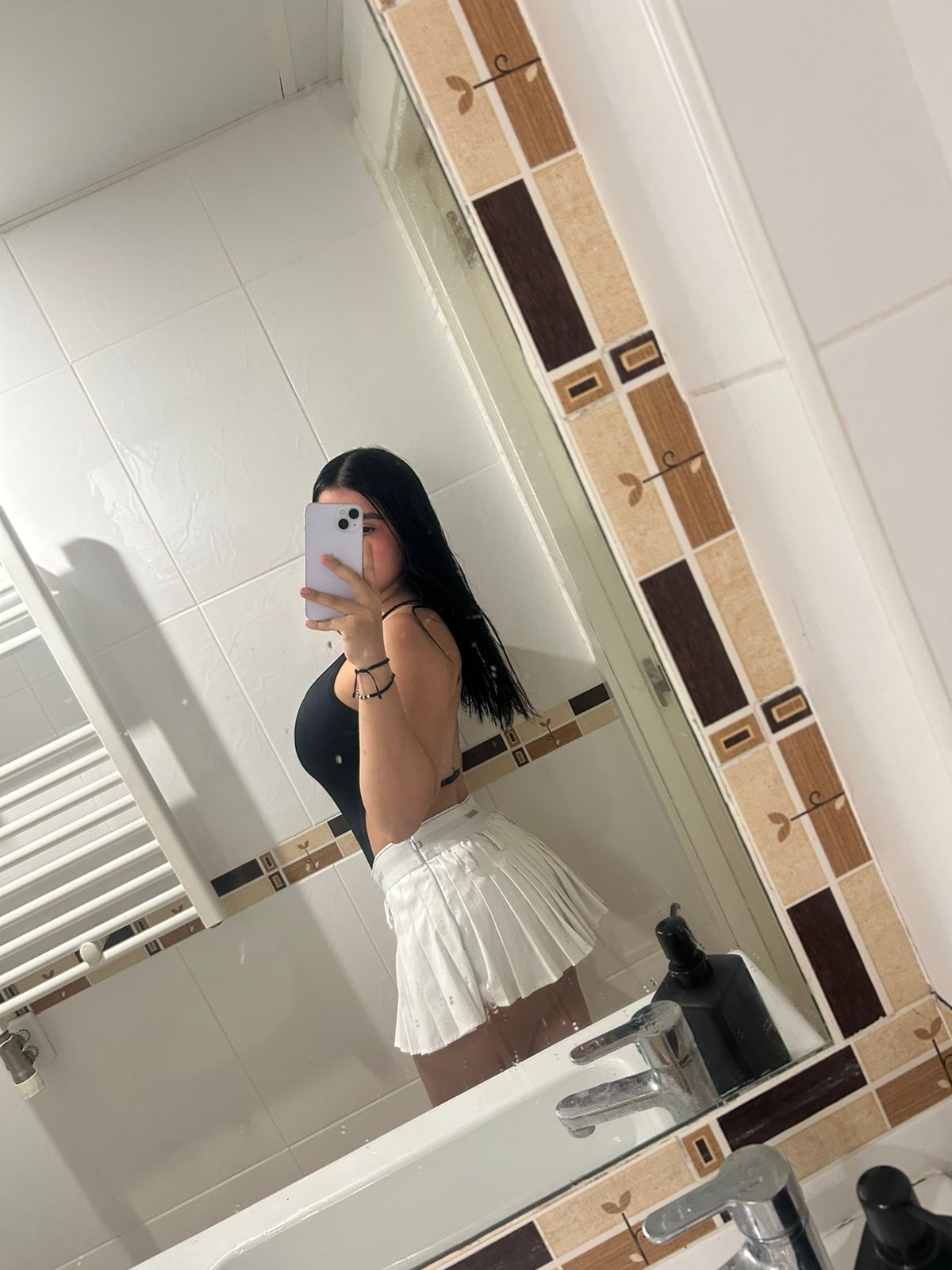 632648455 | MIA | Chica