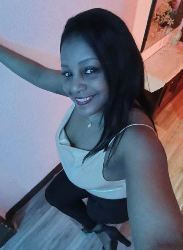 613104732 | CAMILA | Chica