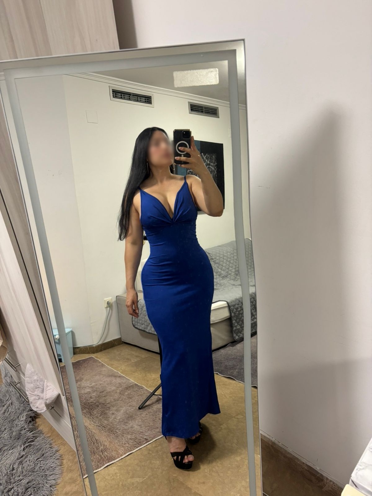 722703948 | SELENA | Puta