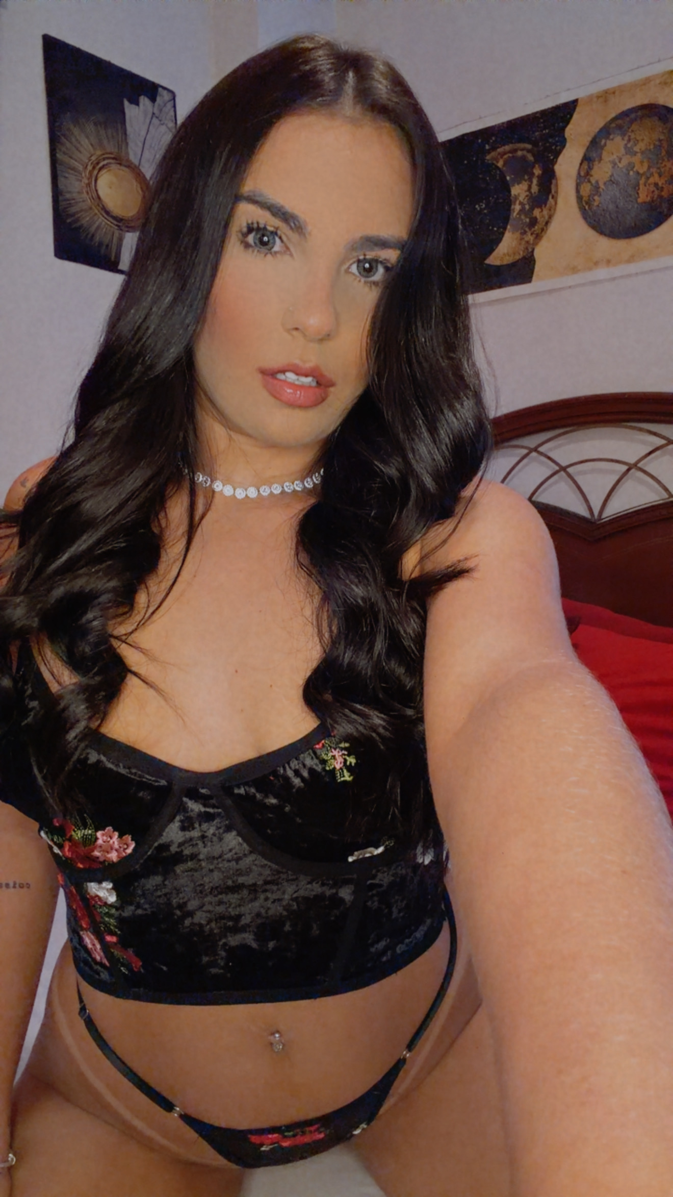 643128956 | LAISLA | Chica