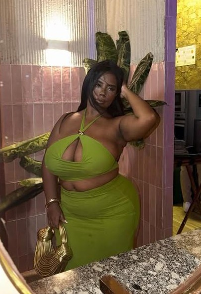 671652792 | CELESTE | Chica