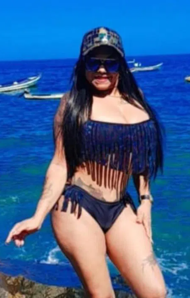 632116562 | COLOMBIANA | Chica