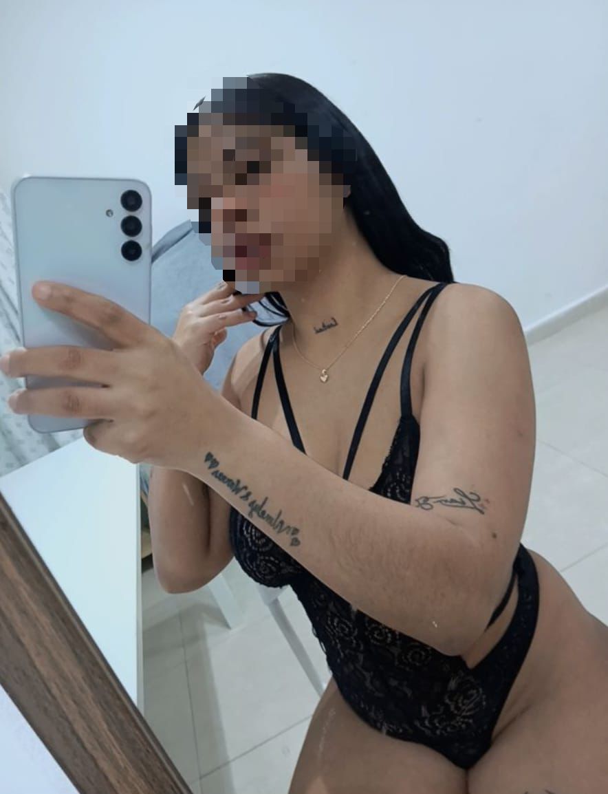 615584331 | CAMILA | Chica