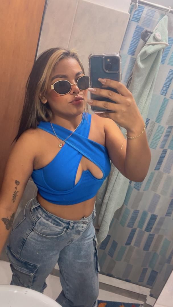 615616230 | SHARON | Chica