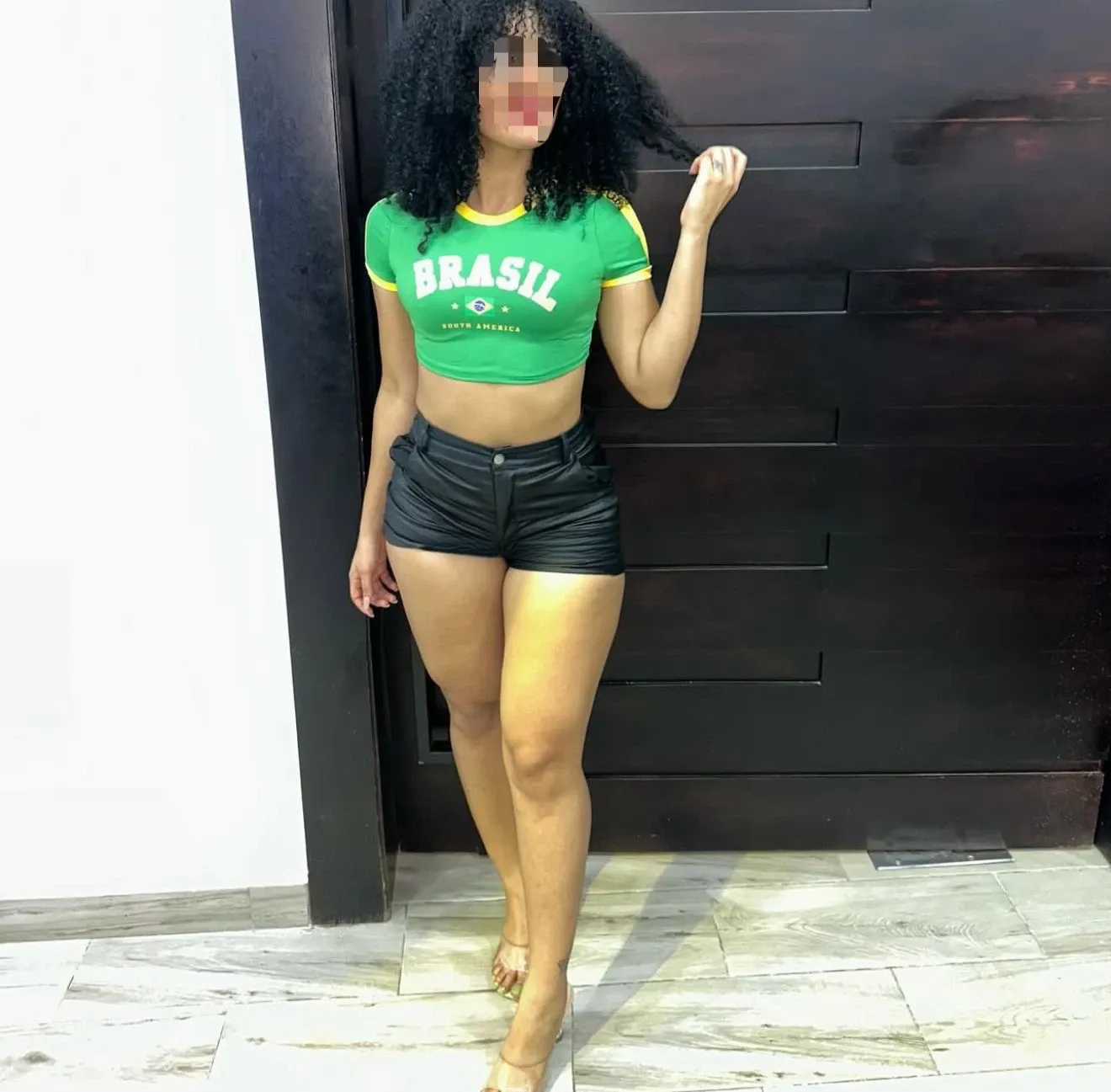 607297638 | DANNA | Chica