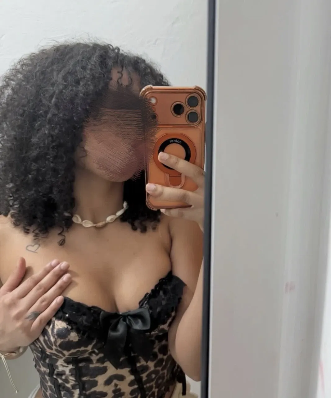 607297638 | DANNA | Chica