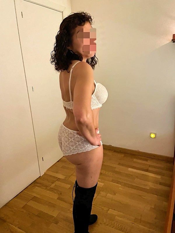 632928513 | ESPAñOLA | Chica