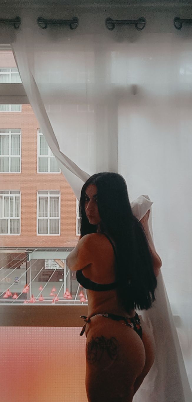 643316505 | AGHATA | Chica