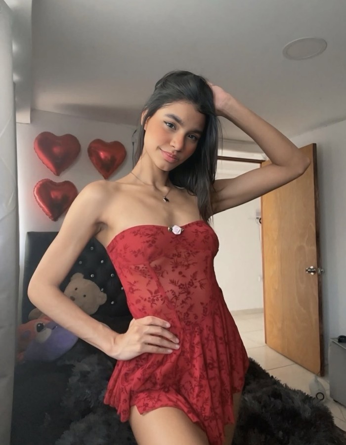 666928332 | MAY | Escort