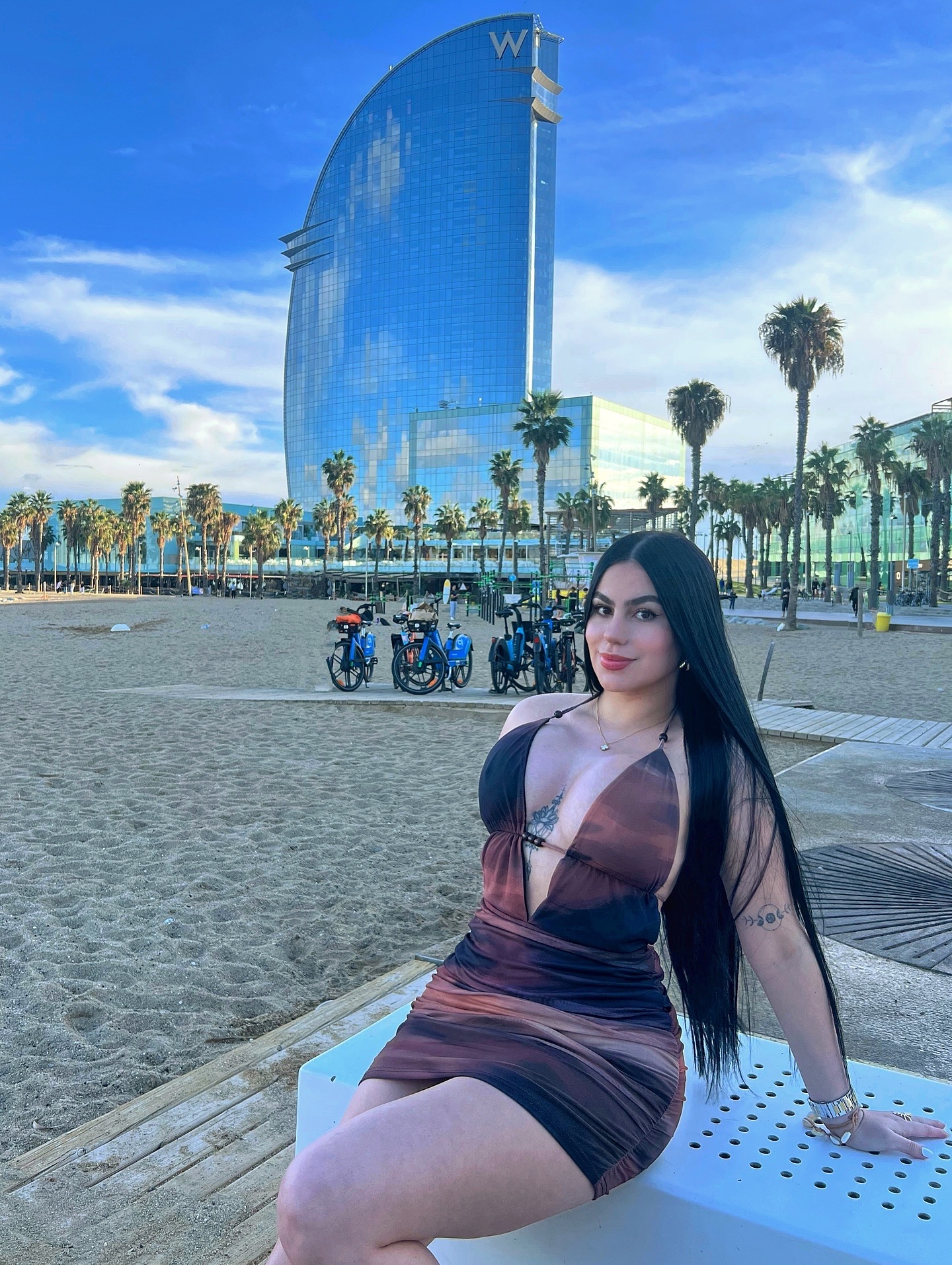 612217639 | KARINA | Chica