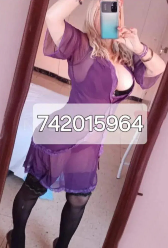 742015964 | DANIA | Chica