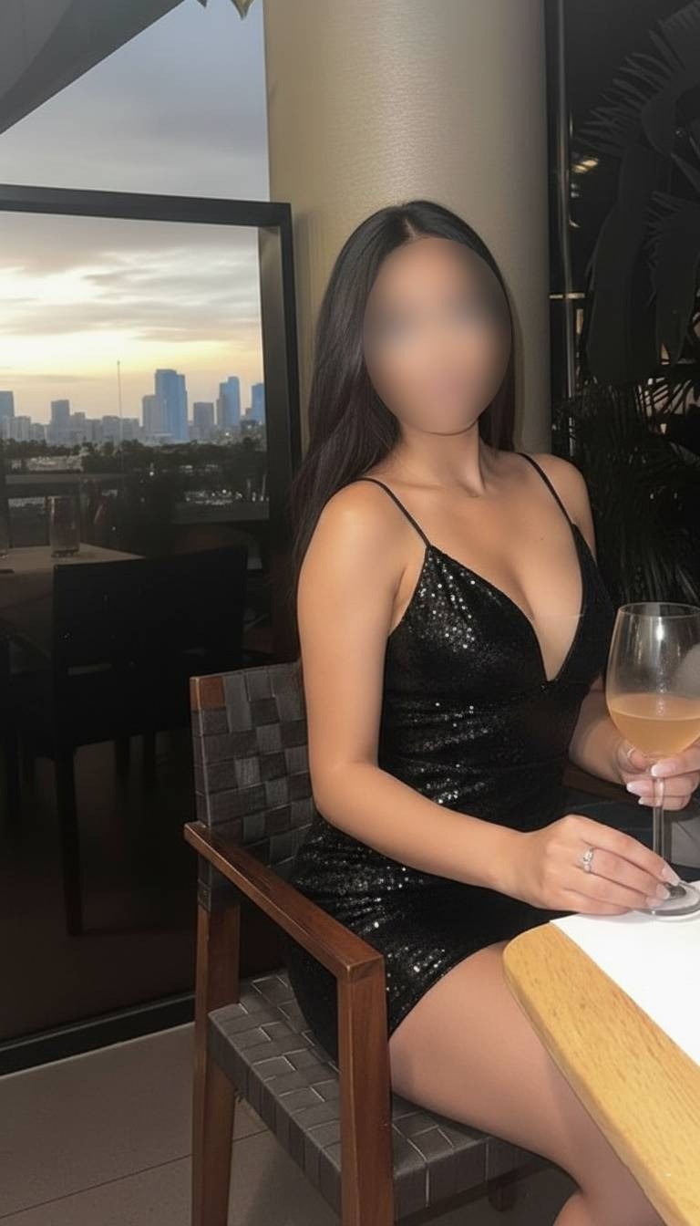 637596351 | ESTHER | Chica