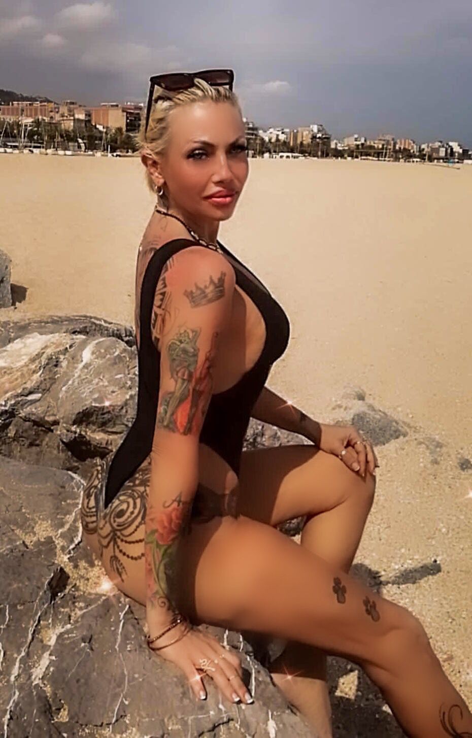 631820739 | BLONDI | Chica