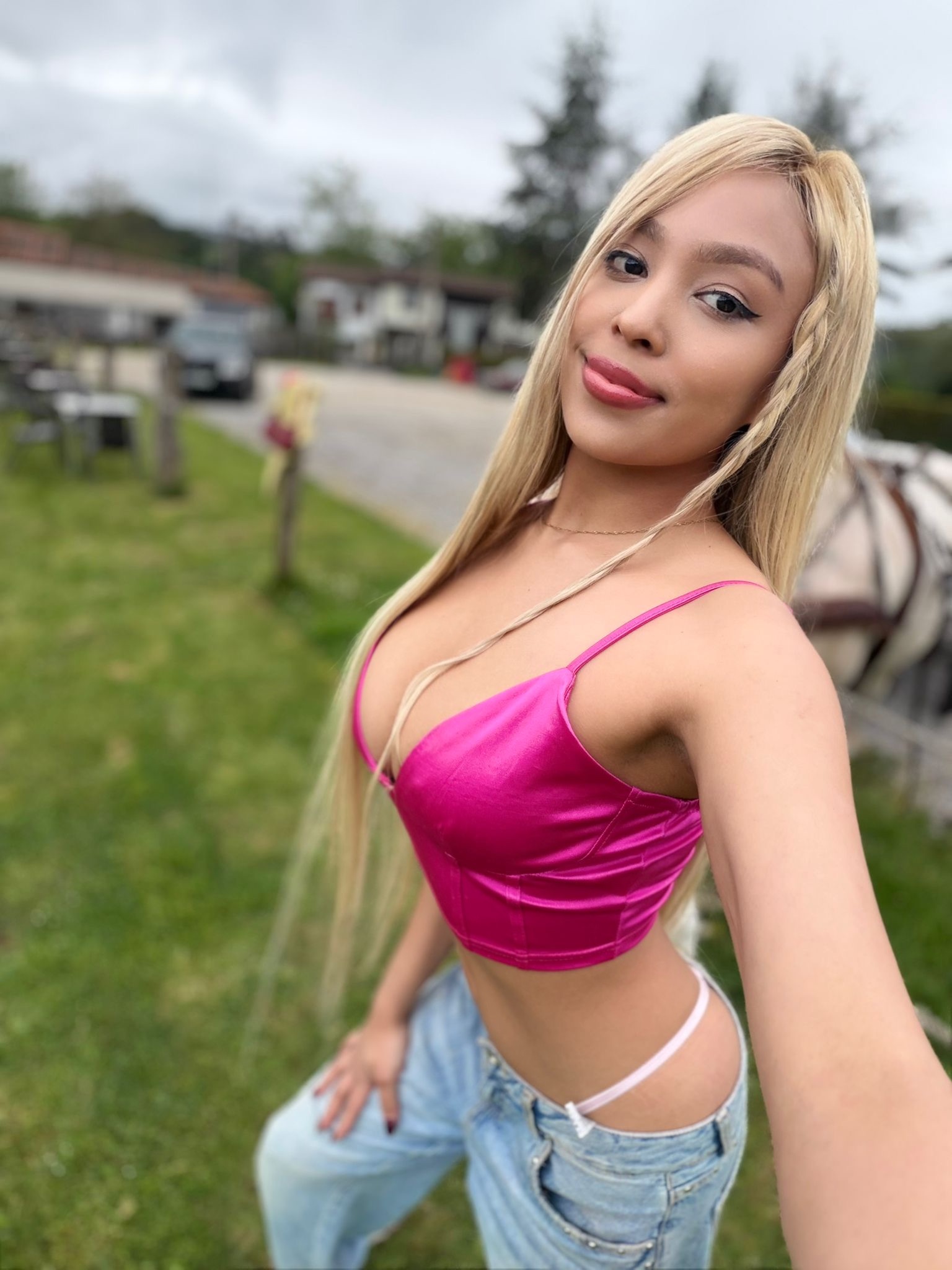 612428112 | SHIRLY | Chica