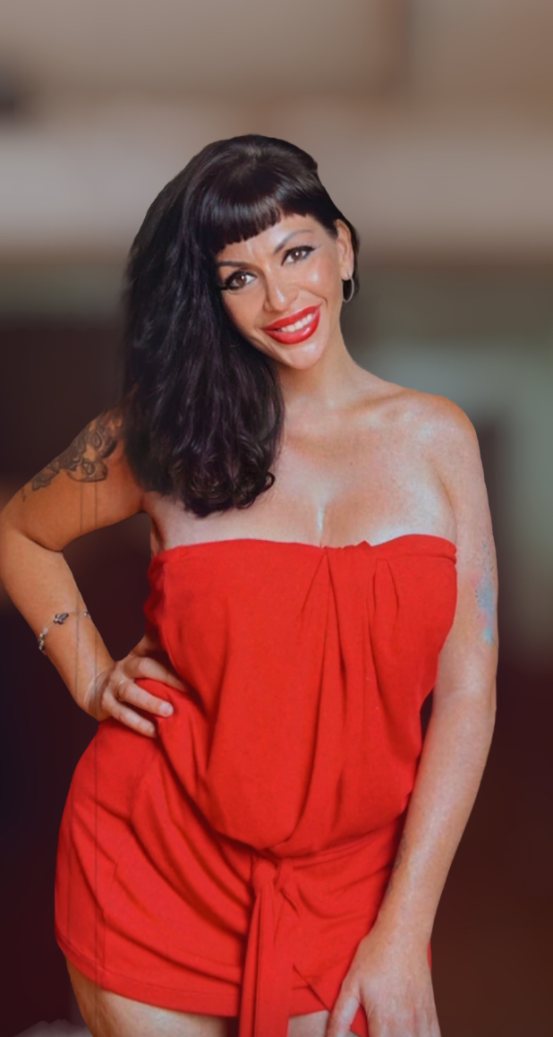 609885690 | ANABANANA | Chica