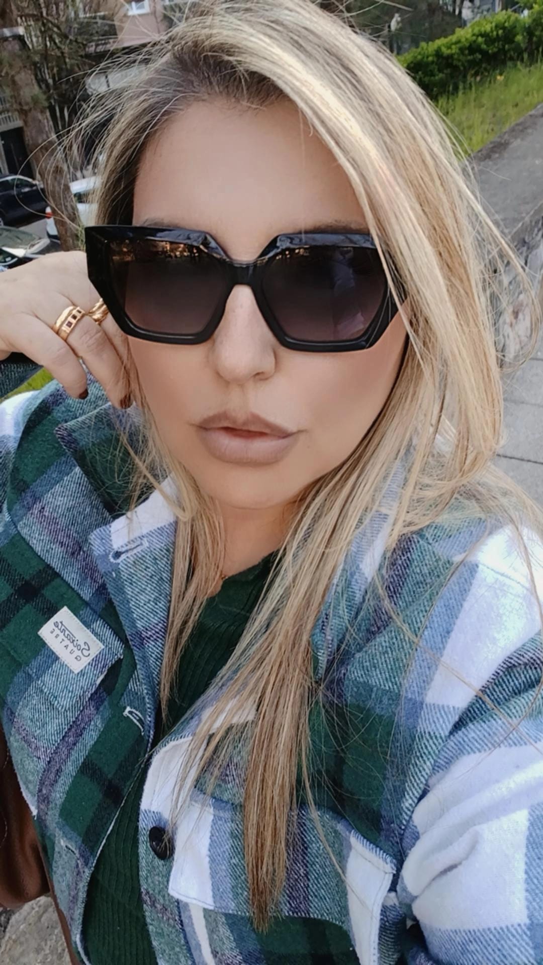 677662205 | SABRINA | Chica