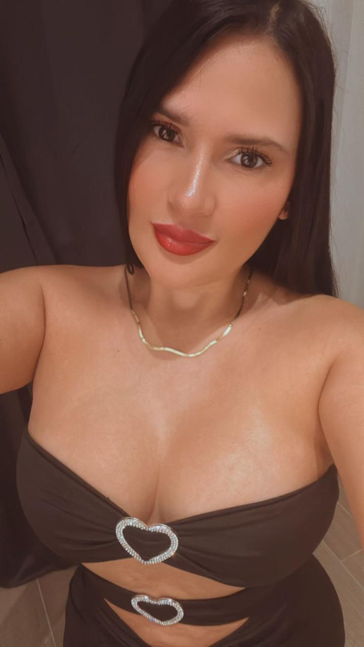 613852621 | XIMENA | Chica