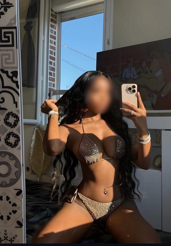 631281619 | YENY | Chica