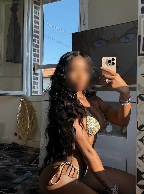 631281619 | YENY | Chica