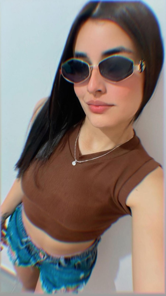 643215185 | SOFIA | Chica