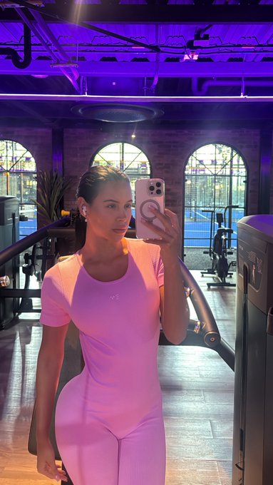 849060009 | ELENAMIA | Chica