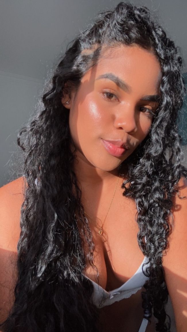 612439593 | ANYE | Chica