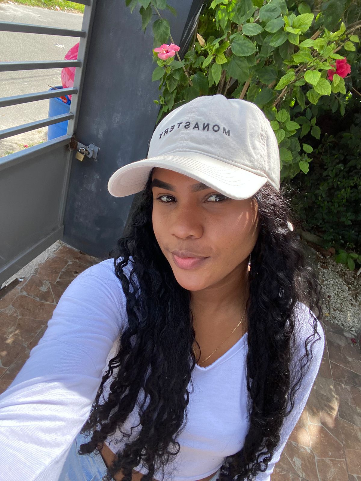 612439593 | ANYE | Chica