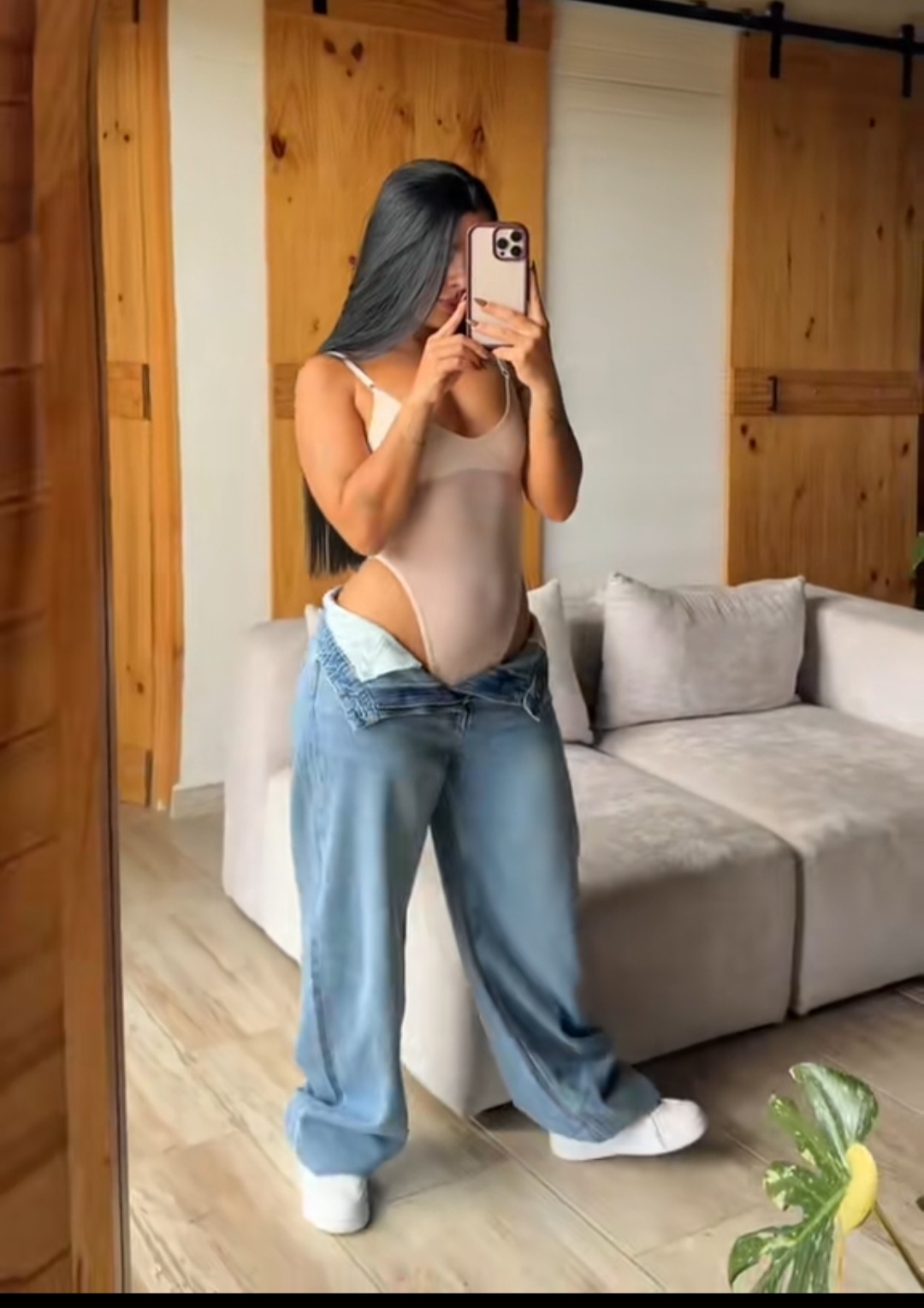 613902396 | CAMILA | Chica