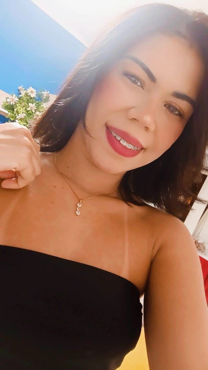 638424211 | MONIQUE | Chica