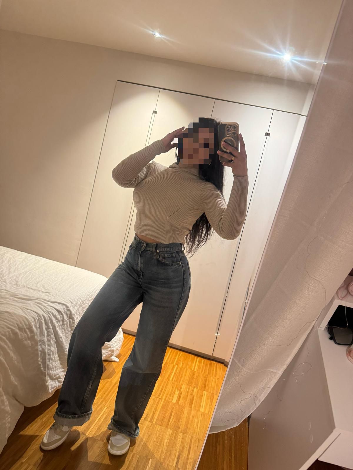 635566289 | MIA | Chica