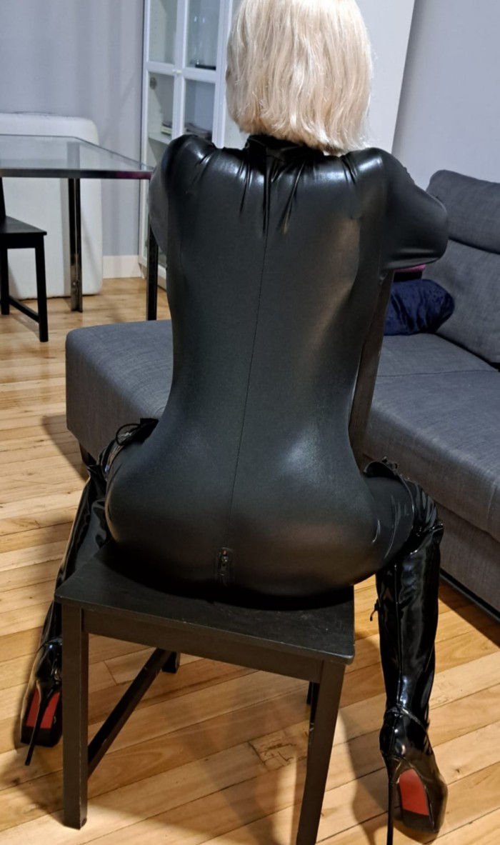 632322709 | ÁGATA | Chica