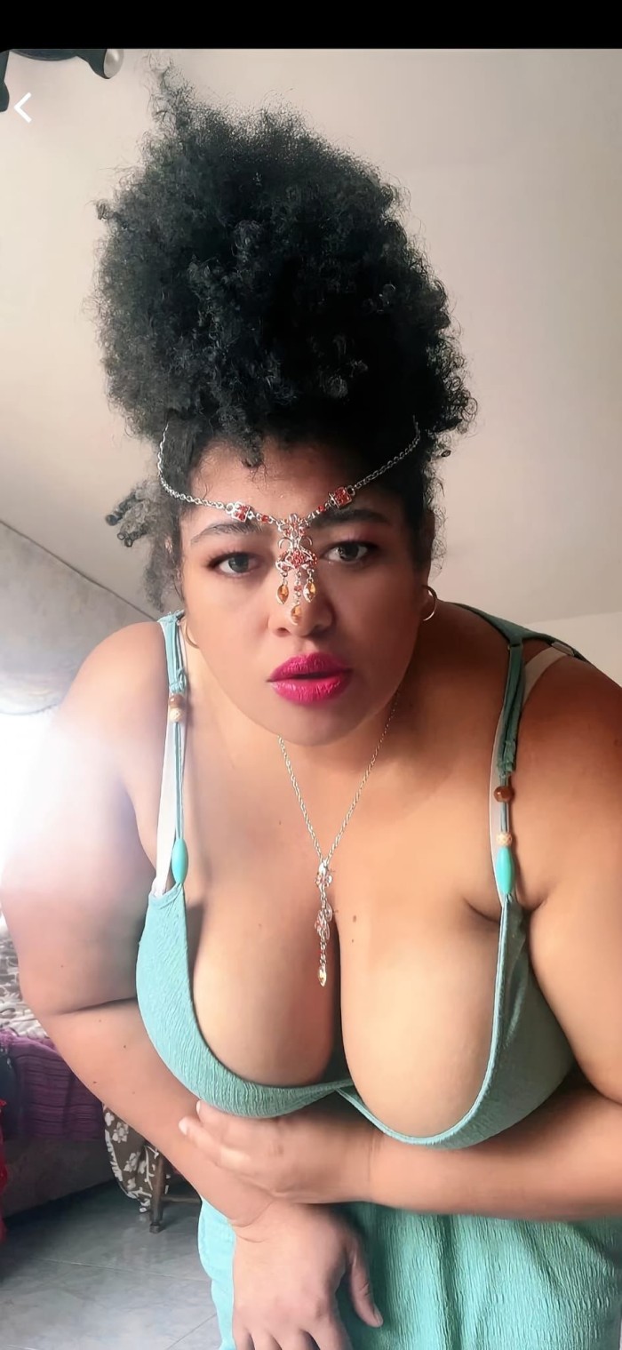 641422178 | ROSA | Chica