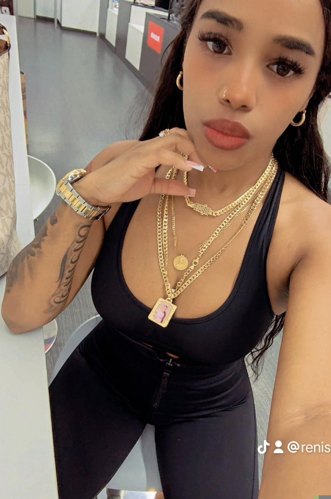 641191634 | KATALEYA | Chica