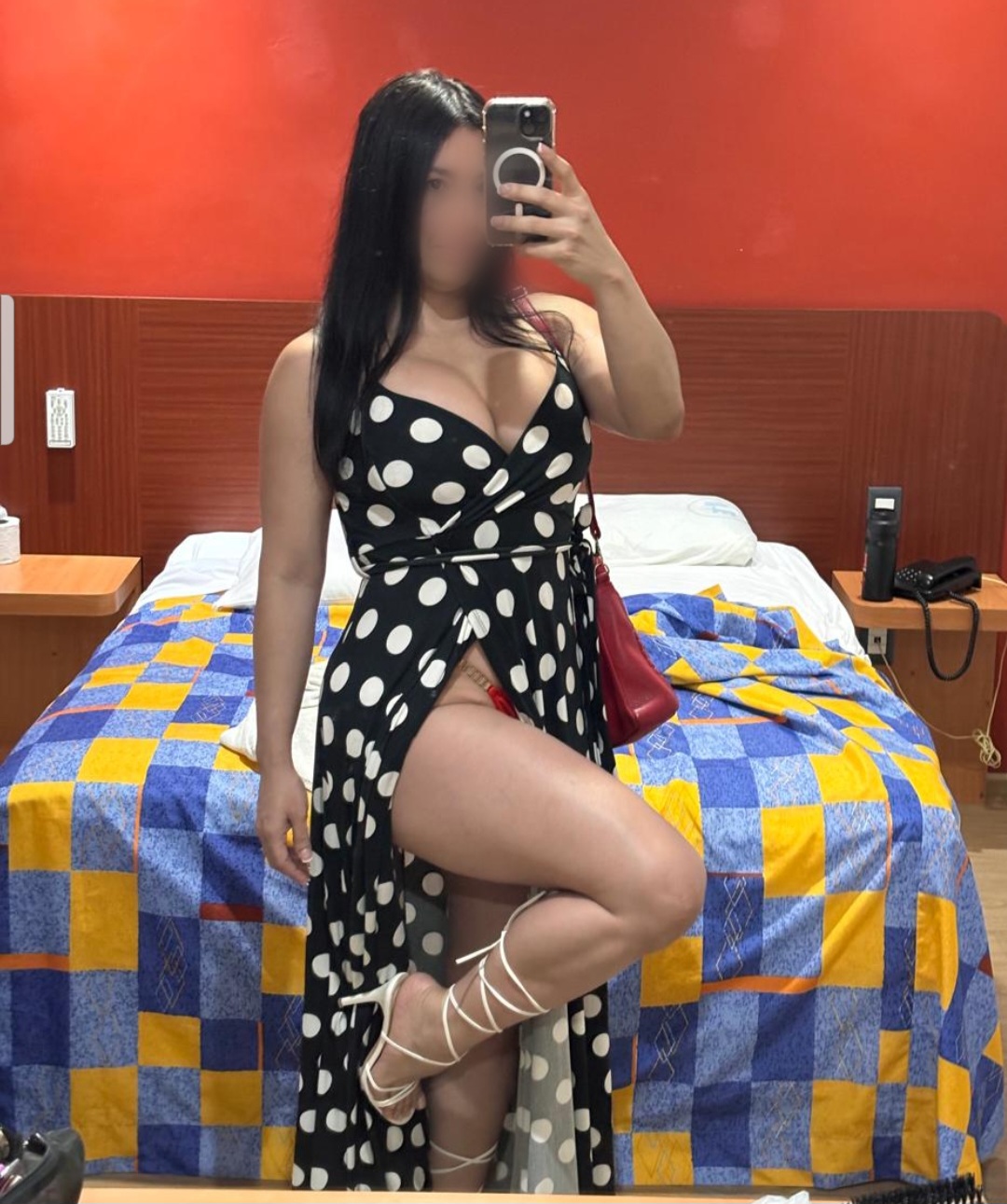722703948 | SELENA | Puta