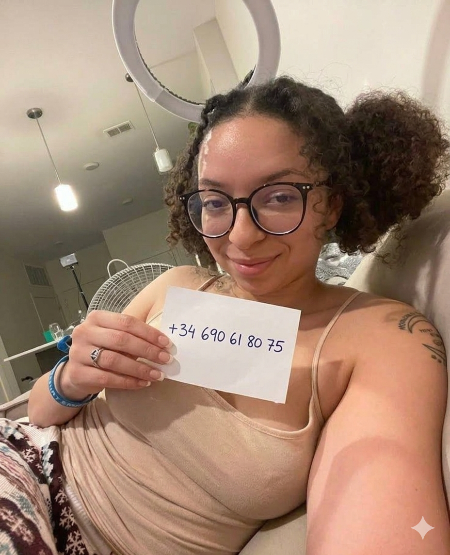 632807412 | JOSLINE | Chica