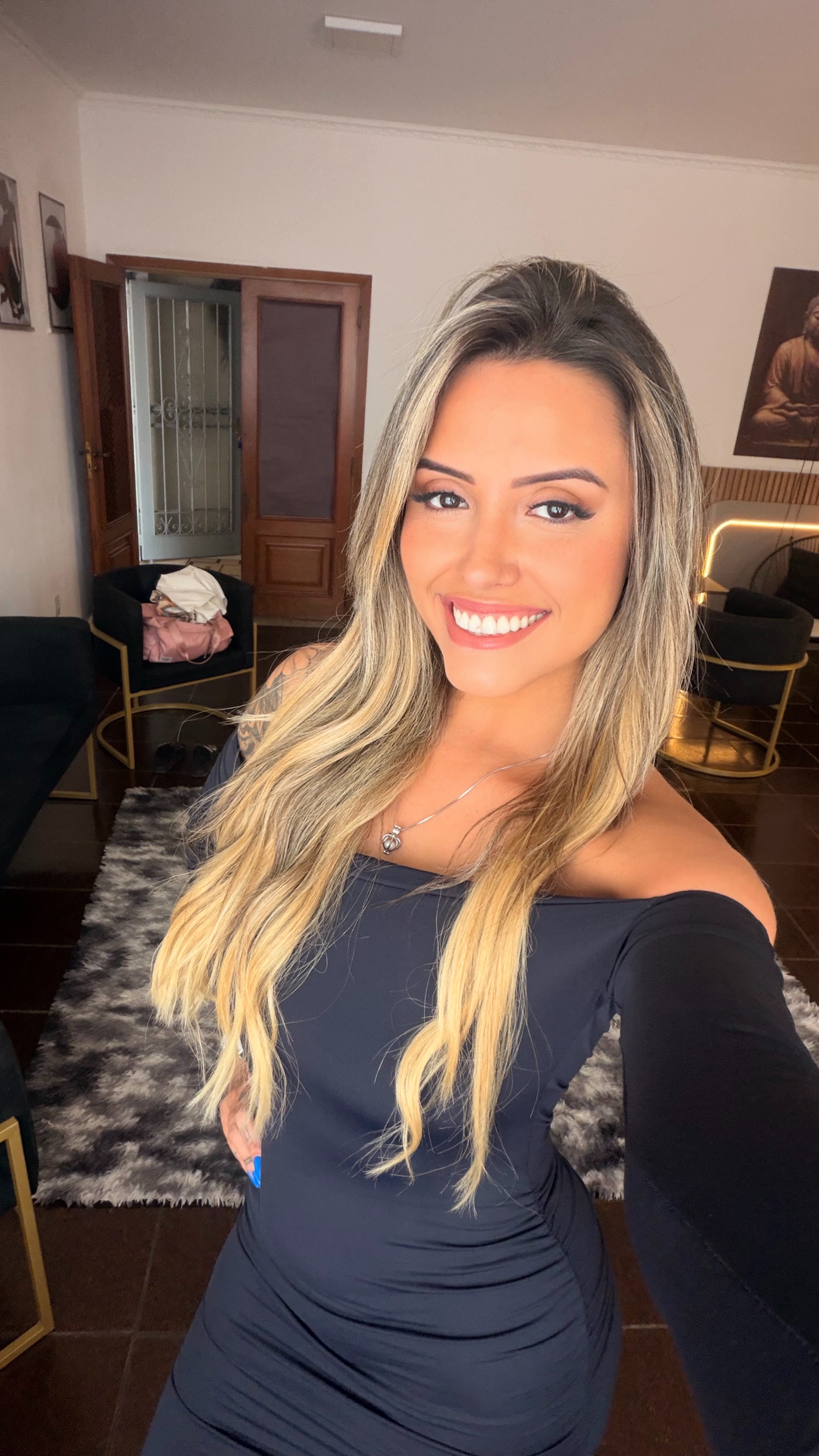 632443908 | LAILA | Chica