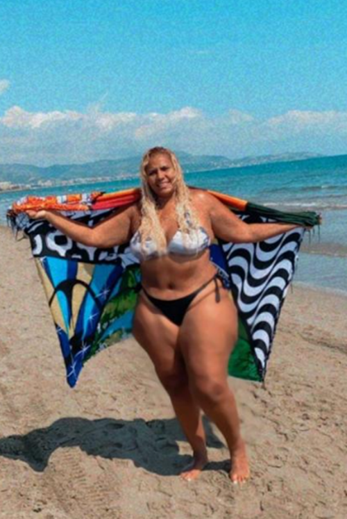 641498198 | SABRINA | Chica