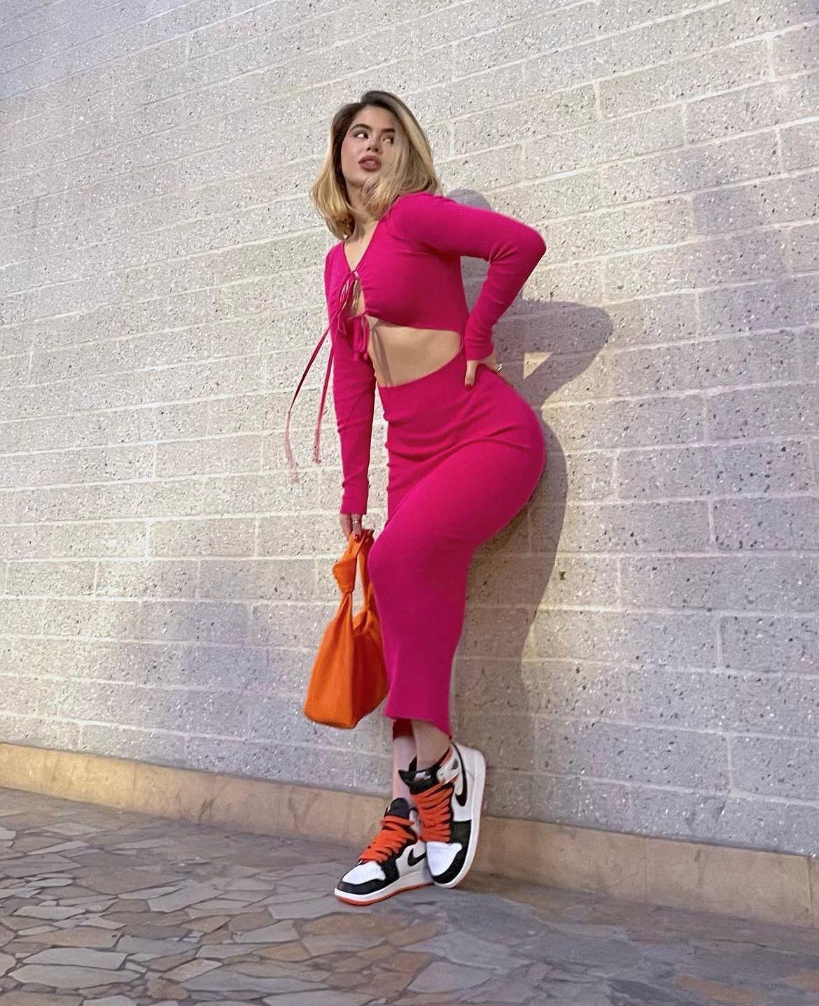 685245186 | CAROLINA | Chica