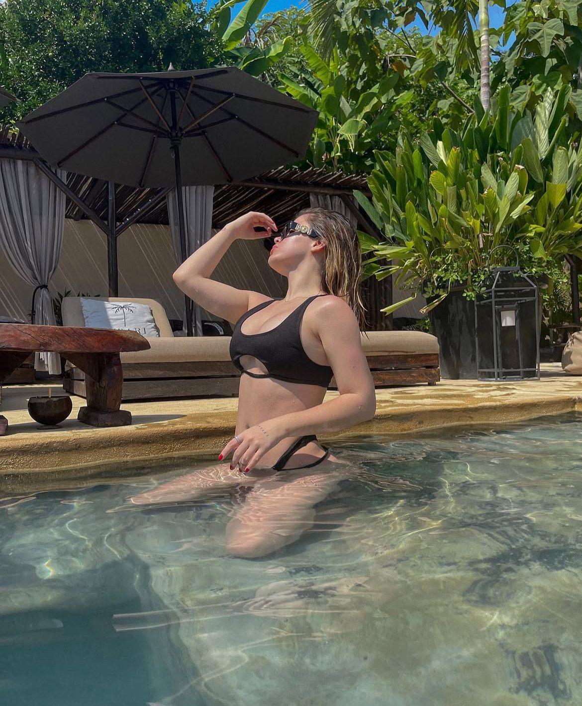 685245186 | CAROLINA | Chica